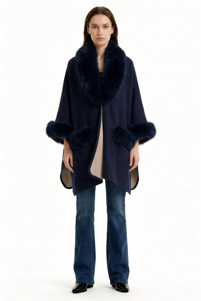 Capa pelo sintético com bolsos